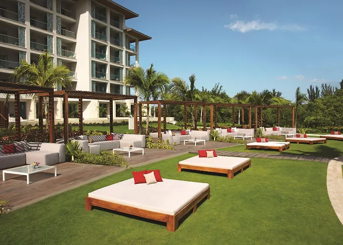 Resort Breathless